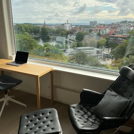 Apartman Ons 2024, Sentrum